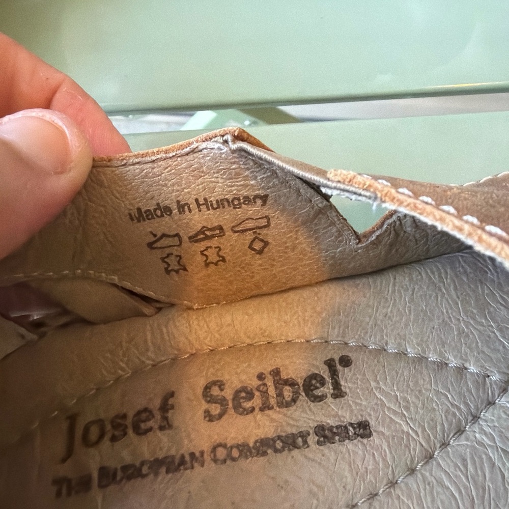 Josef Seibel women’s Tan Leather Slip-On Loafers - Picture 4 of 6